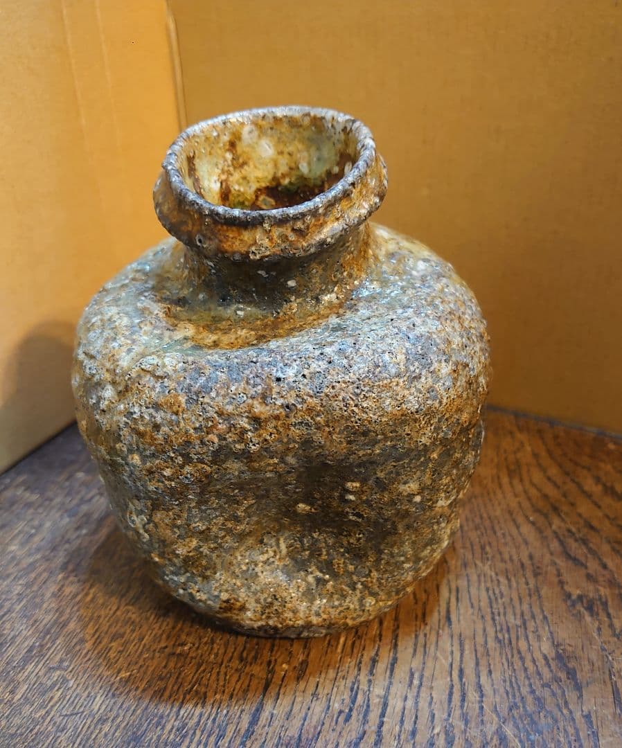 ☆『高橋春斎　信楽焼　花瓶　掛花入　蹲る』高さ約13.5cm