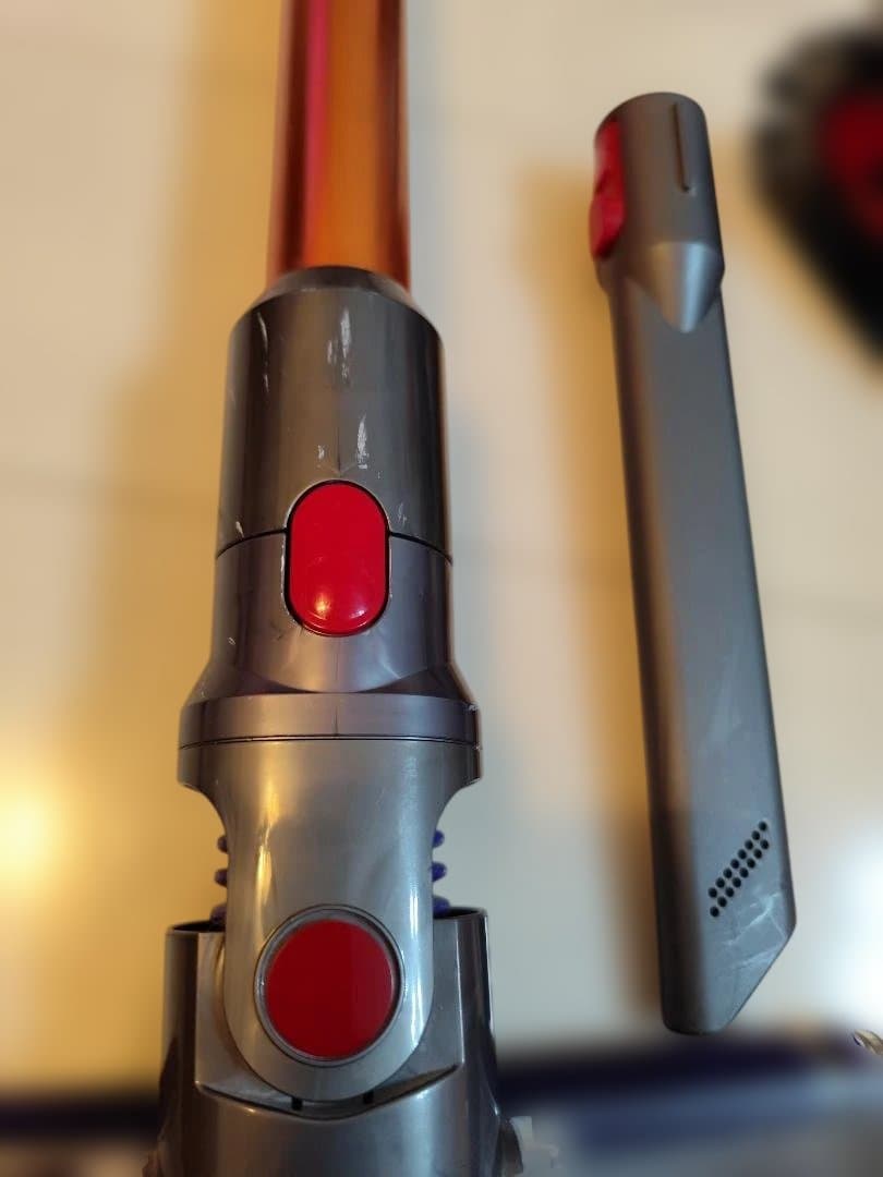 ジャンク品 Dyson SV12 ダイソンコードレス掃除機 アタッチメント付き