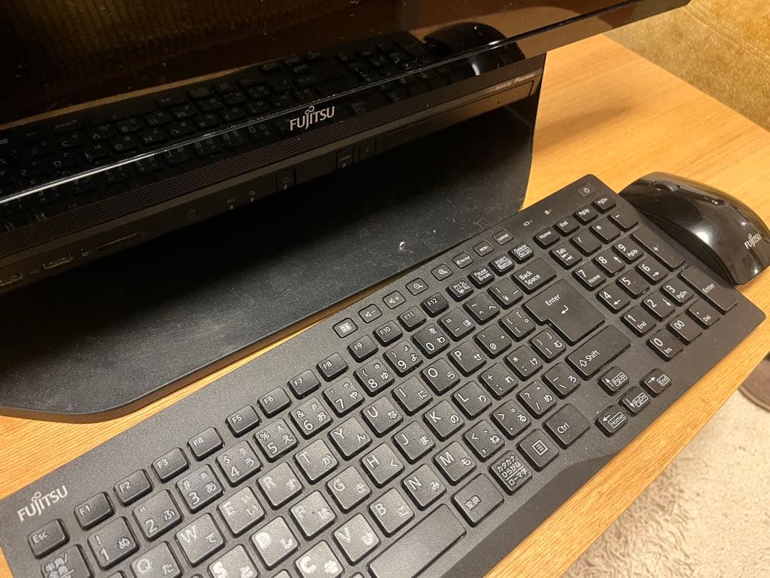 富士通 デスクトップパソコンFMVF90A3B 27型ワイド(初期化済)
