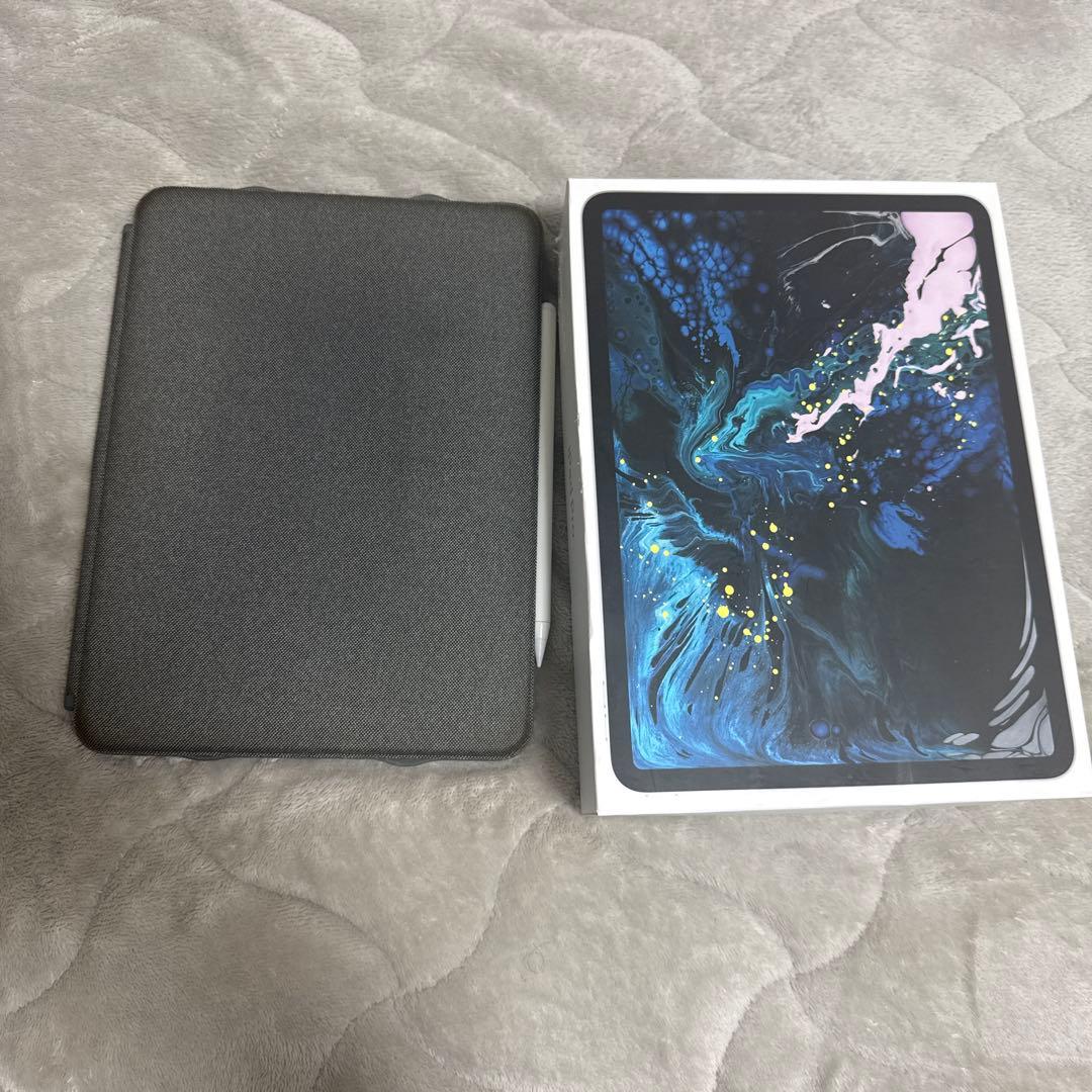 iPad pro 11インチ第1世代Logicoolキーボード・タッチペン付き