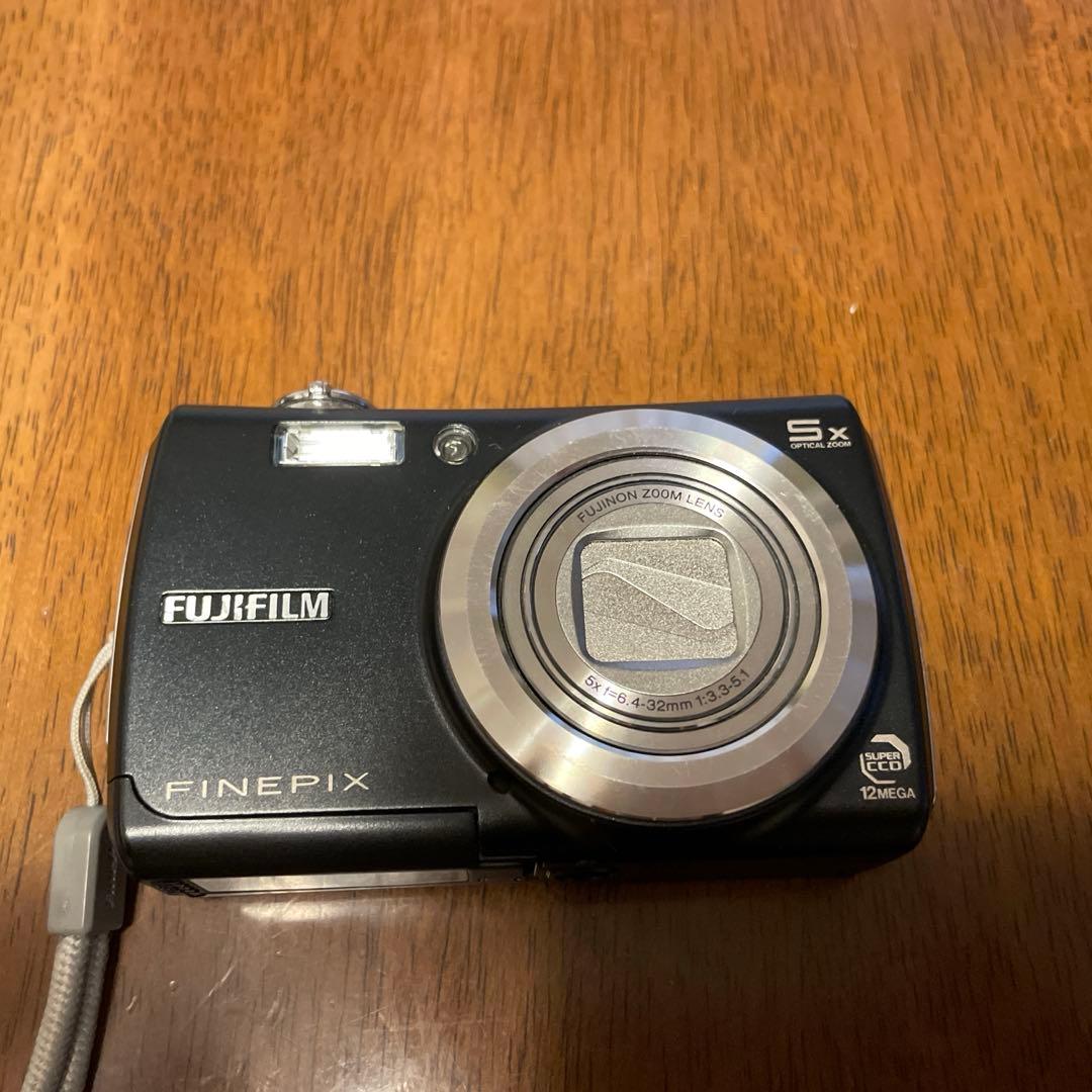 FUJIFILM FinePix コンパクトデジタルカメラ f100d